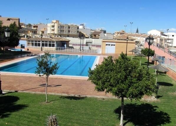 3-Bedroom Apartment in Centro, San Miguel de Salinas - Image 28