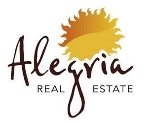 3-Bedroom Apartment in Centro, San Miguel de Salinas - Image 42