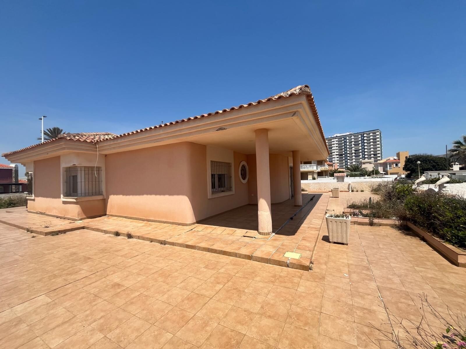 4-Bedroom Villa in Playa del Galán, La Manga del Mar Menor - Image 2