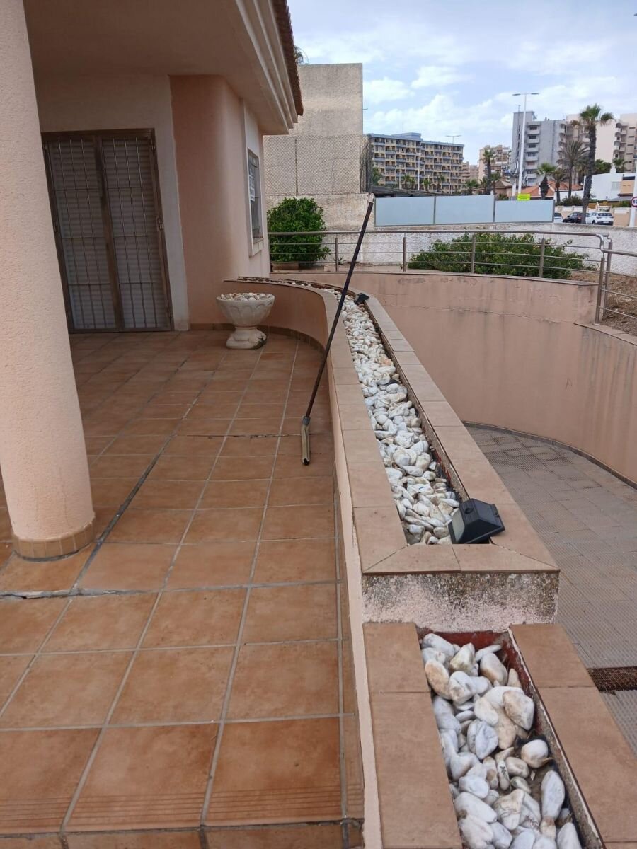 4-Bedroom Villa in Playa del Galán, La Manga del Mar Menor - Image 8