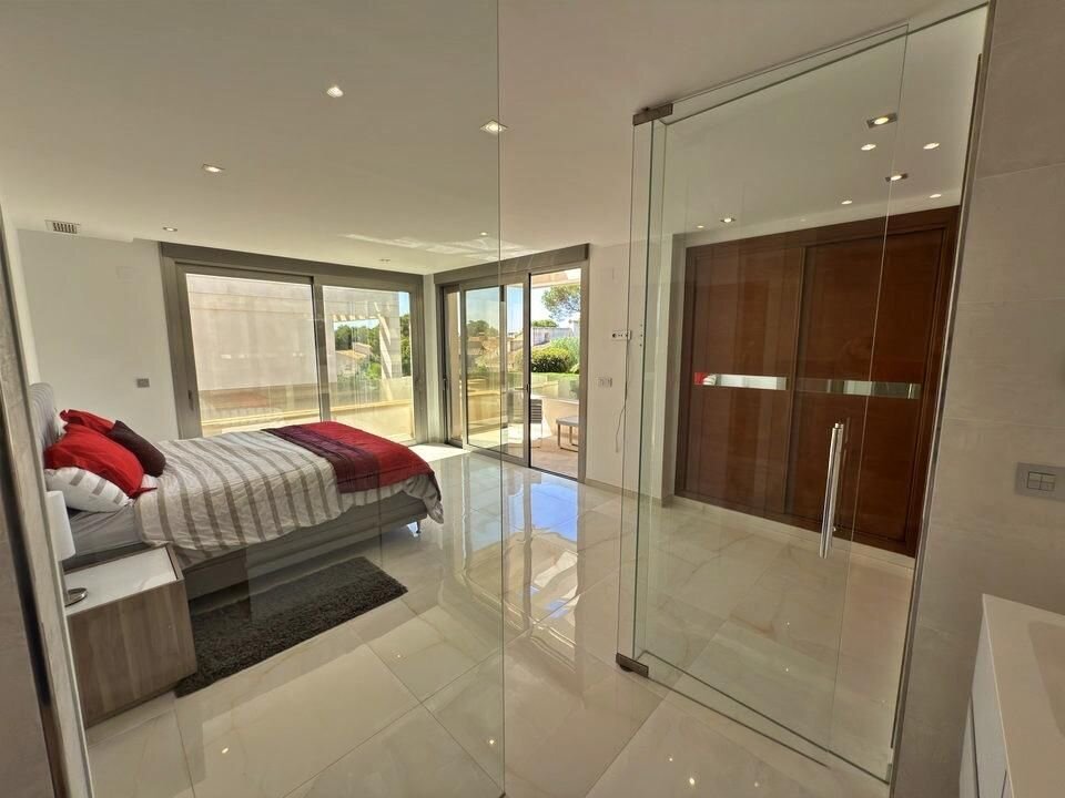 5-Bedroom Villa in Villamartín-las Filipinas, Orihuela Costa - Image 33
