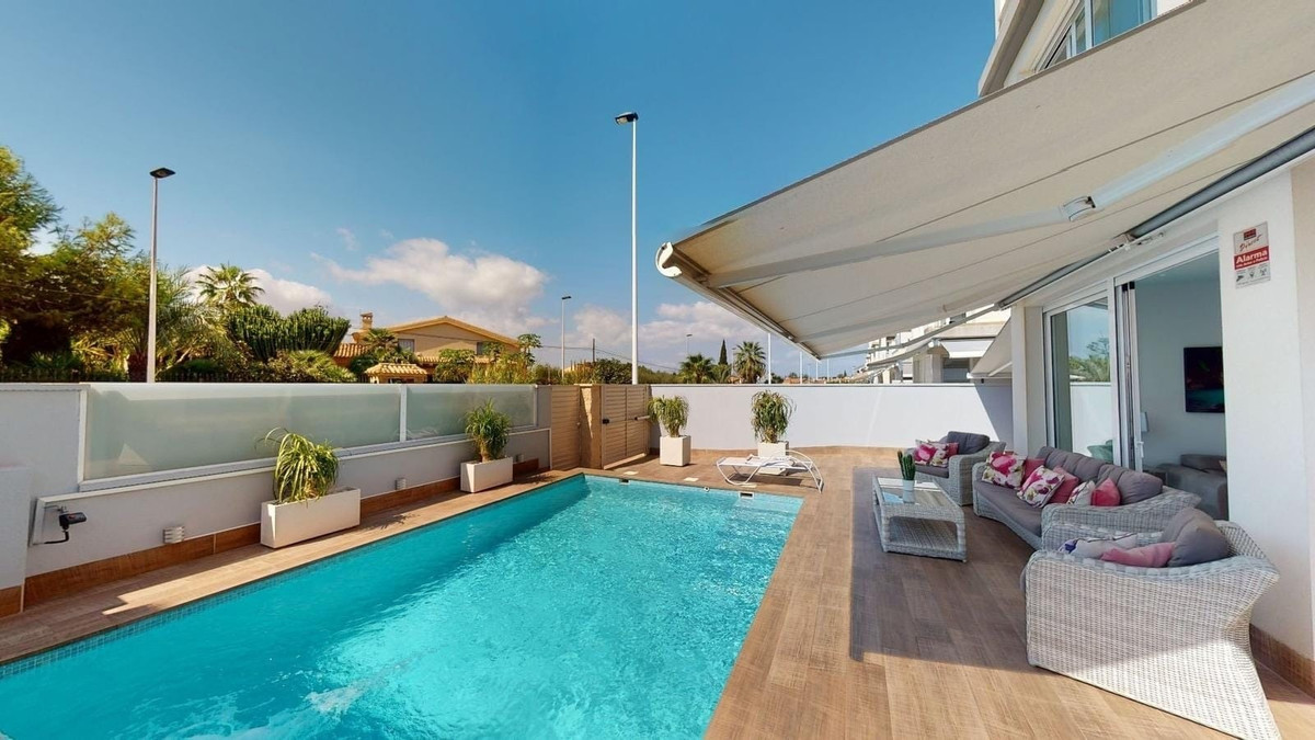 4-Bedroom Detached House in  Torrevieja | Sunny Casas - C... - Image 2