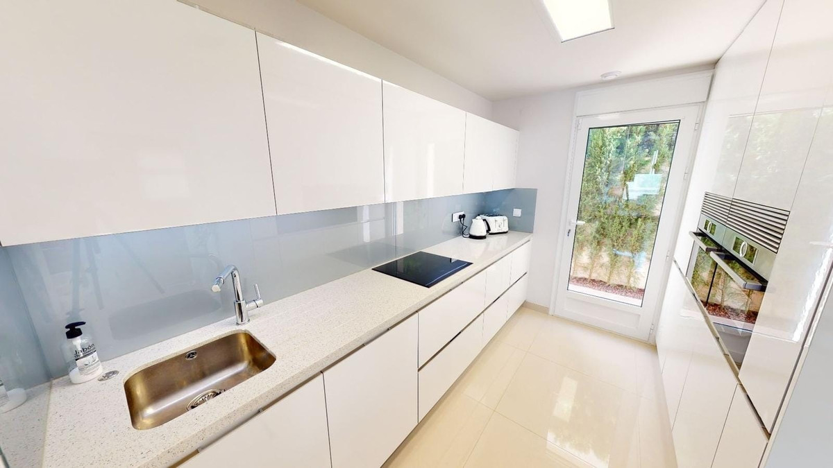 4-Bedroom Detached House in  Torrevieja | Sunny Casas - C... - Image 8