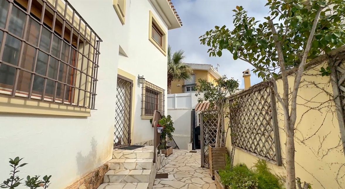 7-Bedroom Villa in Campoamor, Orihuela Costa - Image 12