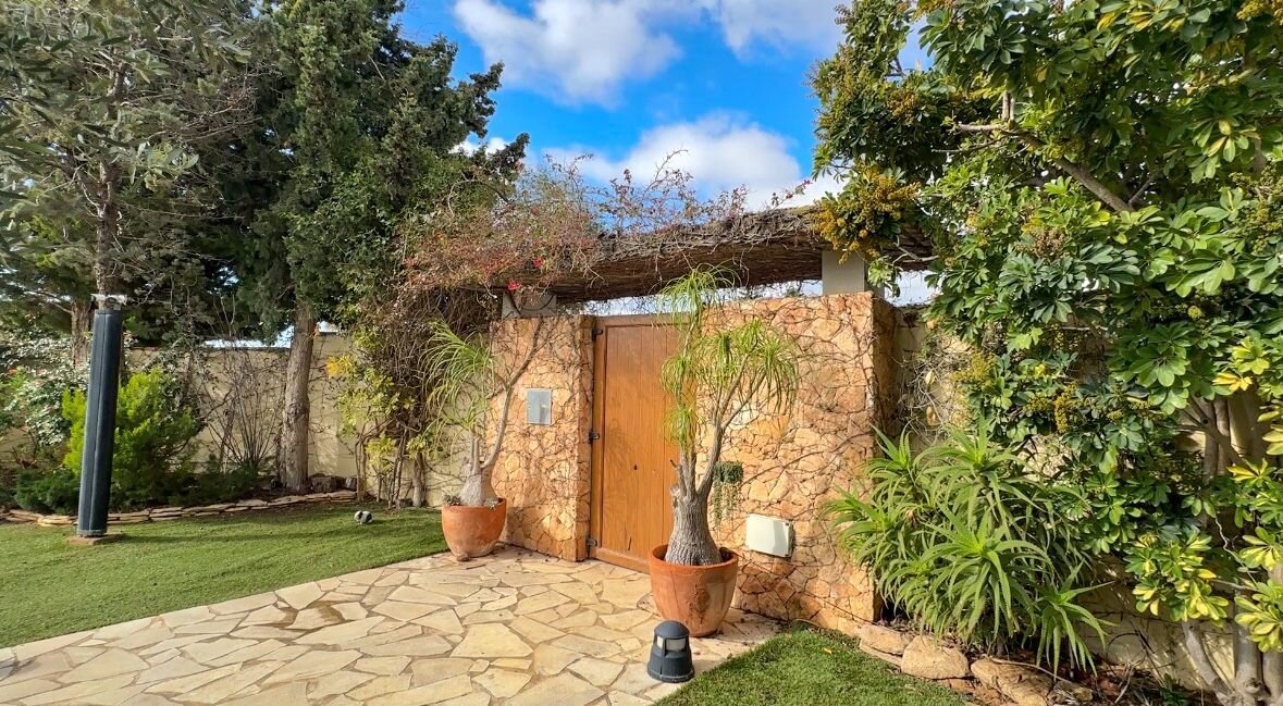 7-Bedroom Villa in Campoamor, Orihuela Costa - Image 2