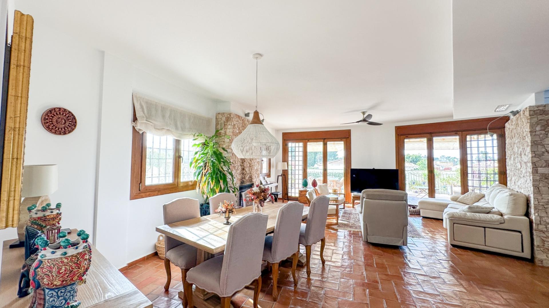 7-Bedroom Villa in Campoamor, Orihuela Costa - Image 23