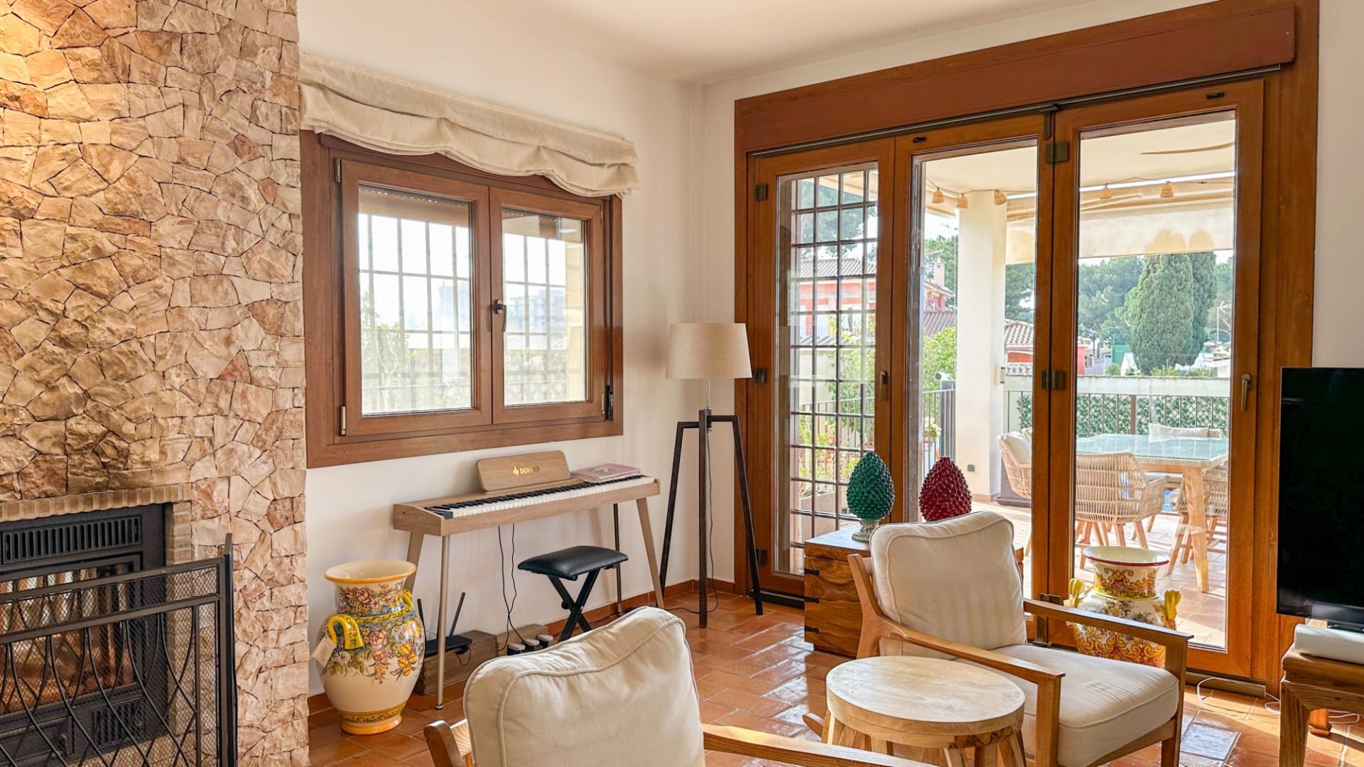 7-Bedroom Villa in Campoamor, Orihuela Costa - Image 25