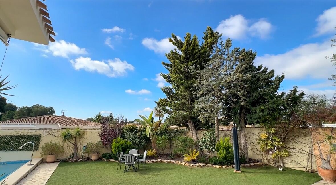 7-Bedroom Villa in Campoamor, Orihuela Costa - Image 3