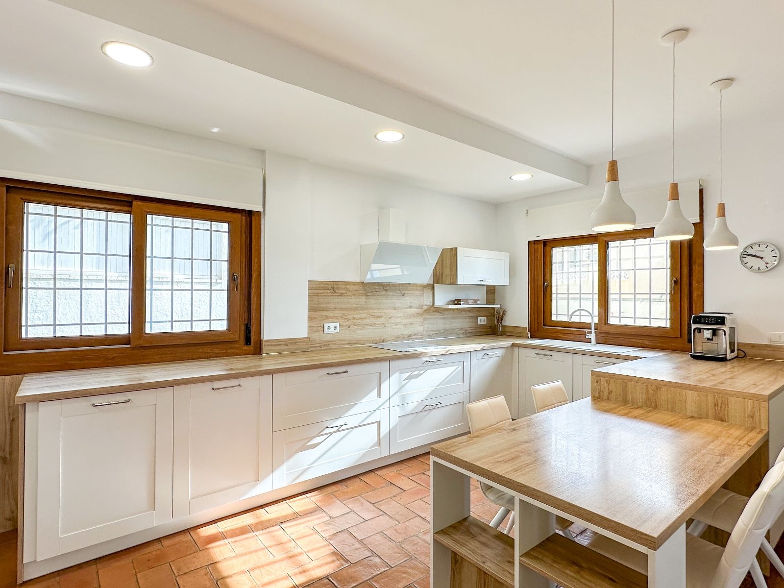 7-Bedroom Villa in Campoamor, Orihuela Costa - Image 30