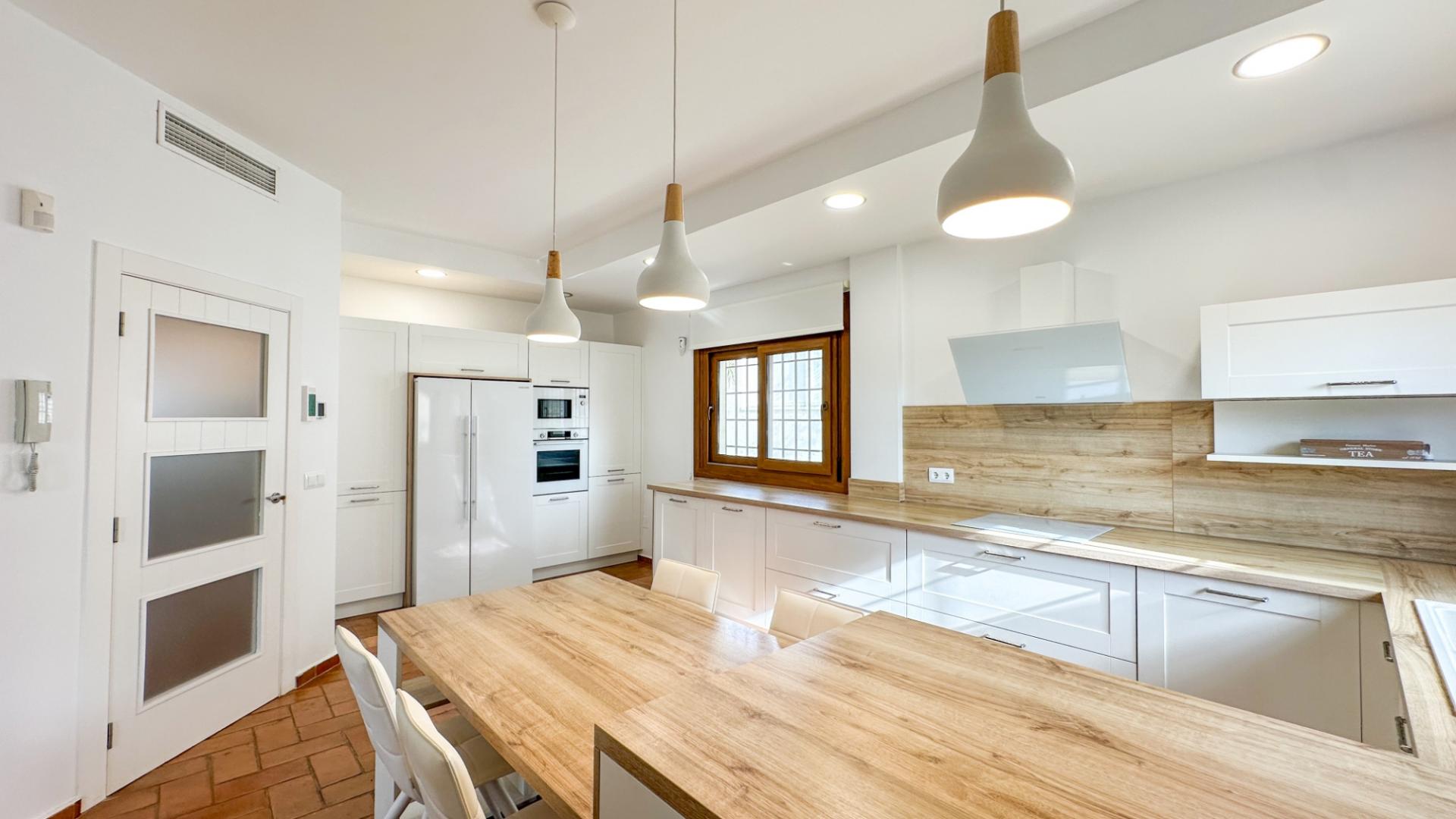 7-Bedroom Villa in Campoamor, Orihuela Costa - Image 33