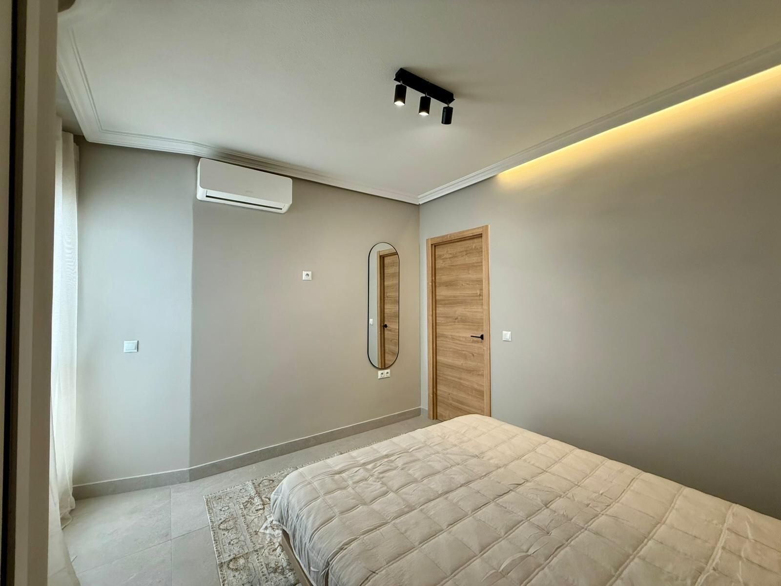 2-Bedroom Apartment in Playa del Cura, Torrevieja - Image 12