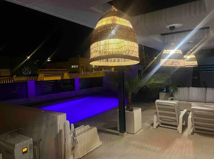 5-Bedroom Villa in Centro, Torrevieja - Image 12