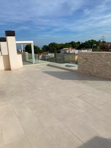 5-Bedroom Villa in Centro, Torrevieja - Image 13