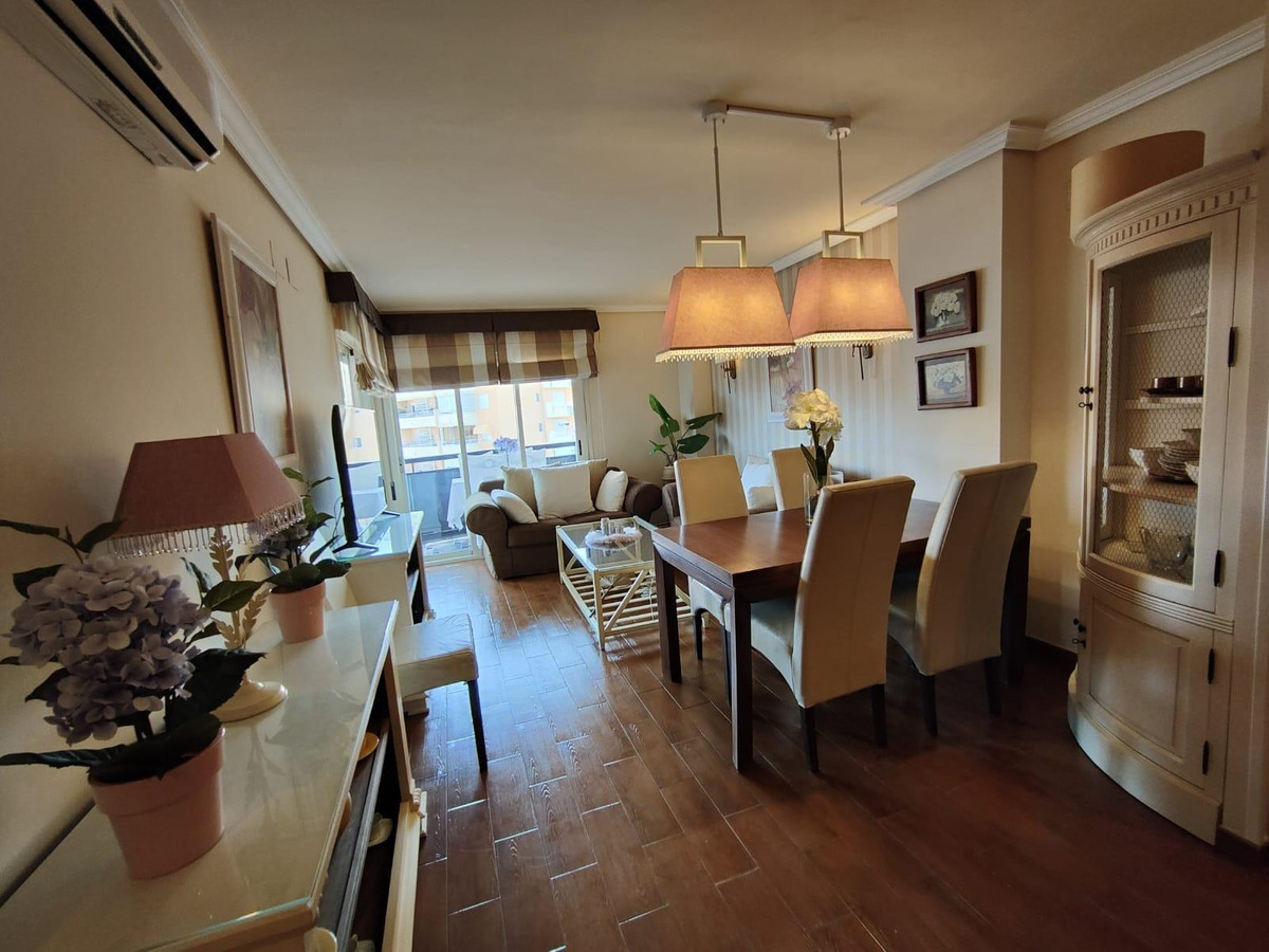 2-Bedroom Middle Floor Apartment in  Villajoyosa | Sunny ... - Image 13