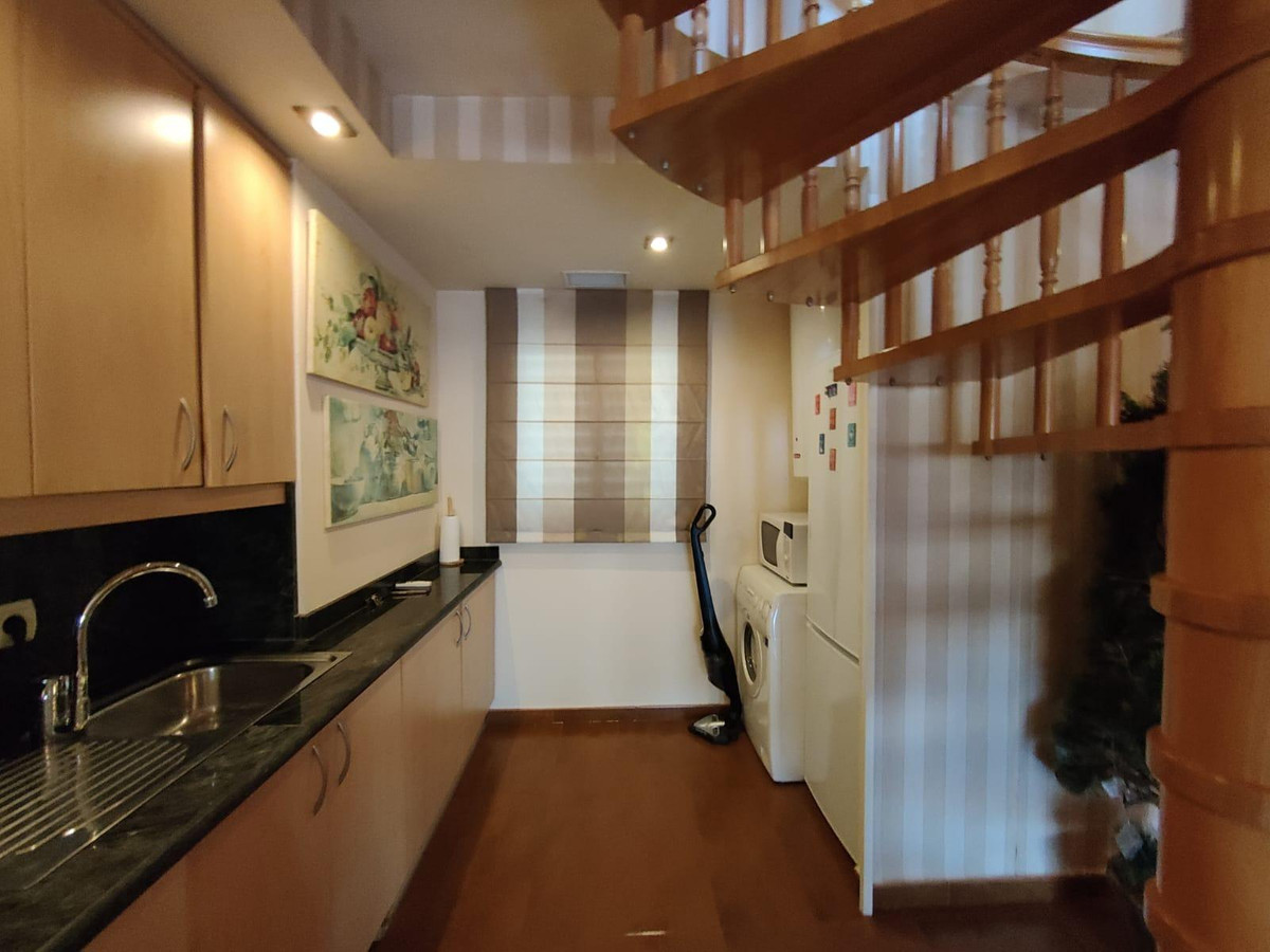 2-Bedroom Middle Floor Apartment in  Villajoyosa | Sunny ... - Image 16