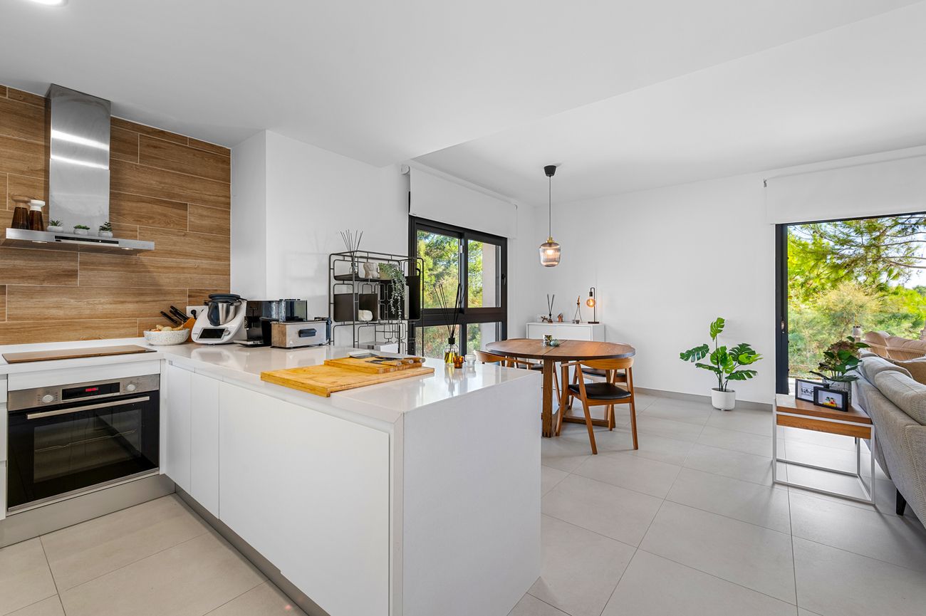 3-Bedroom Apartment in Zona Pueblo, Pilar de la Horadada - Image 8