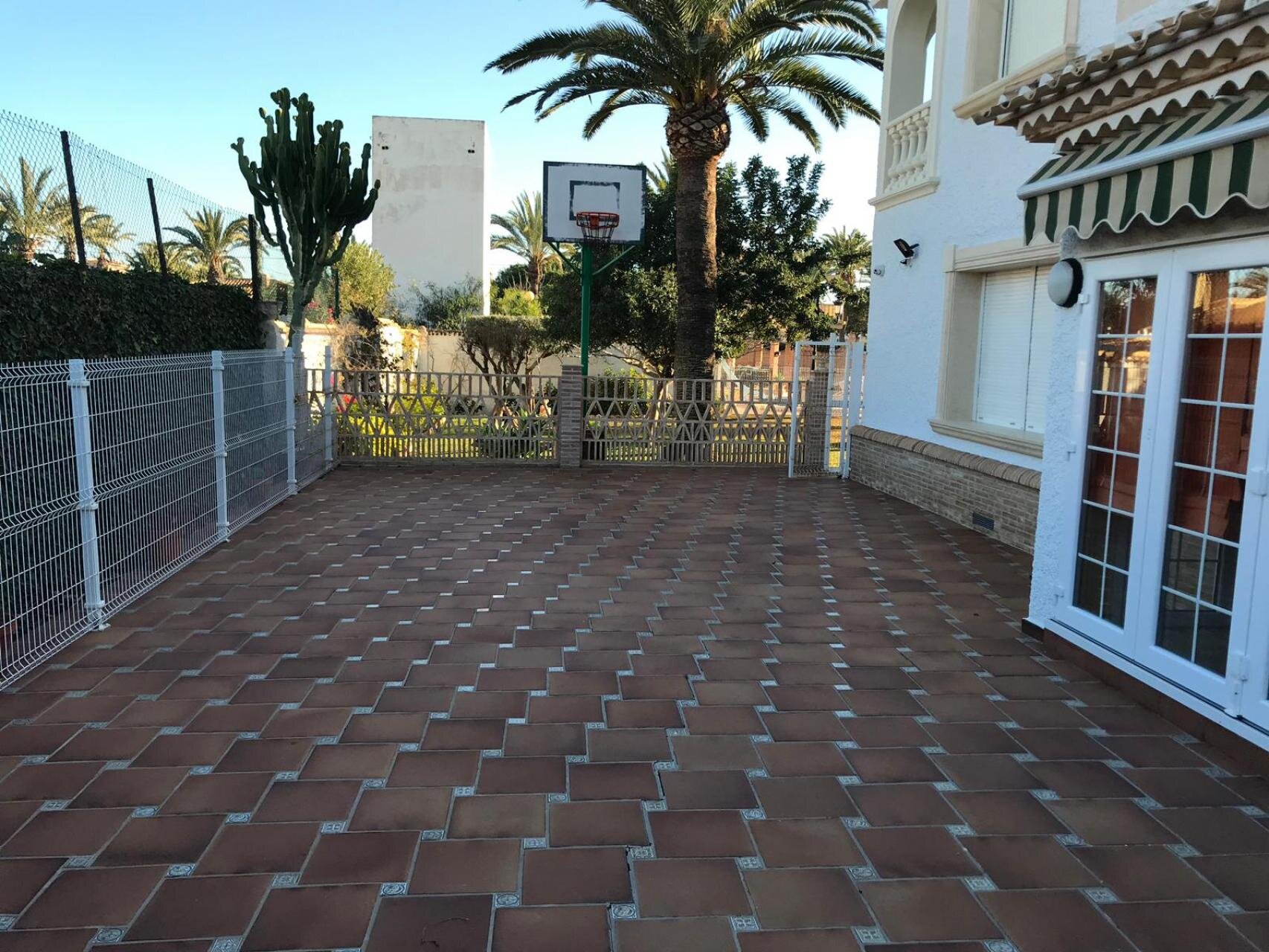 6-Bedroom Villa in Cabo Roig - Image 10