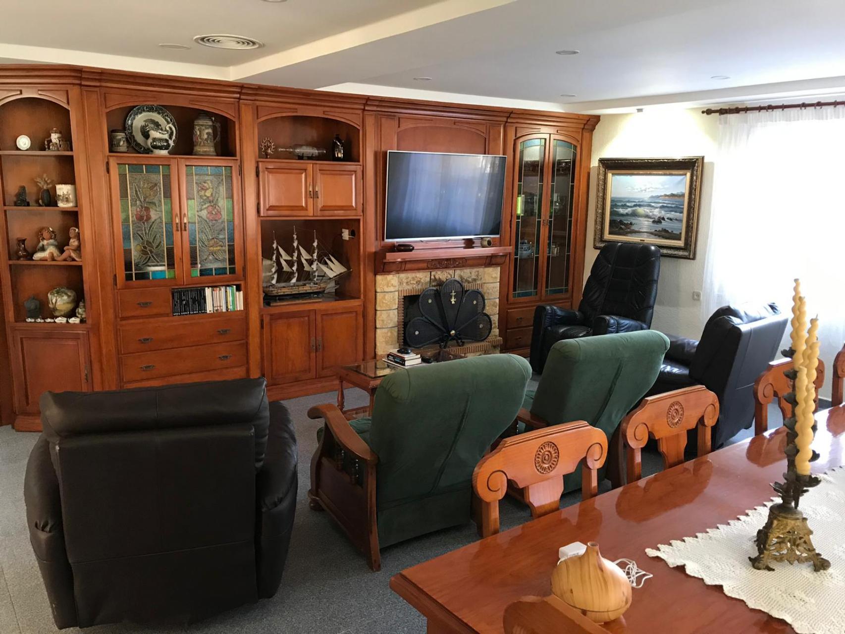 6-Bedroom Villa in Cabo Roig - Image 13