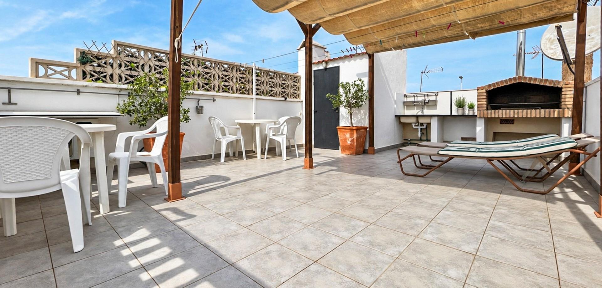 3-Bedroom Bungalow in El Limonar, Torrevieja - Image 1
