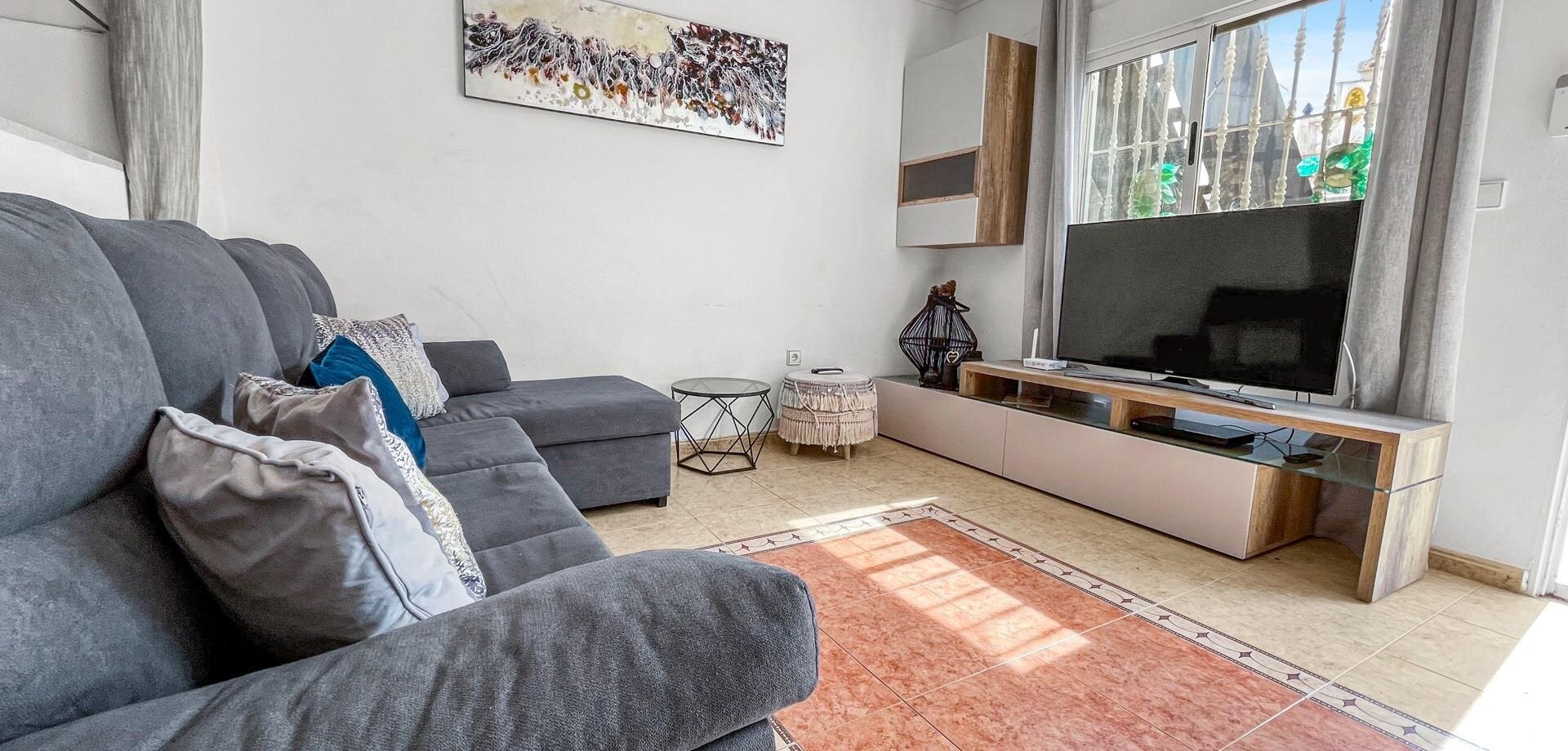 3-Bedroom Bungalow in El Limonar, Torrevieja - Image 13