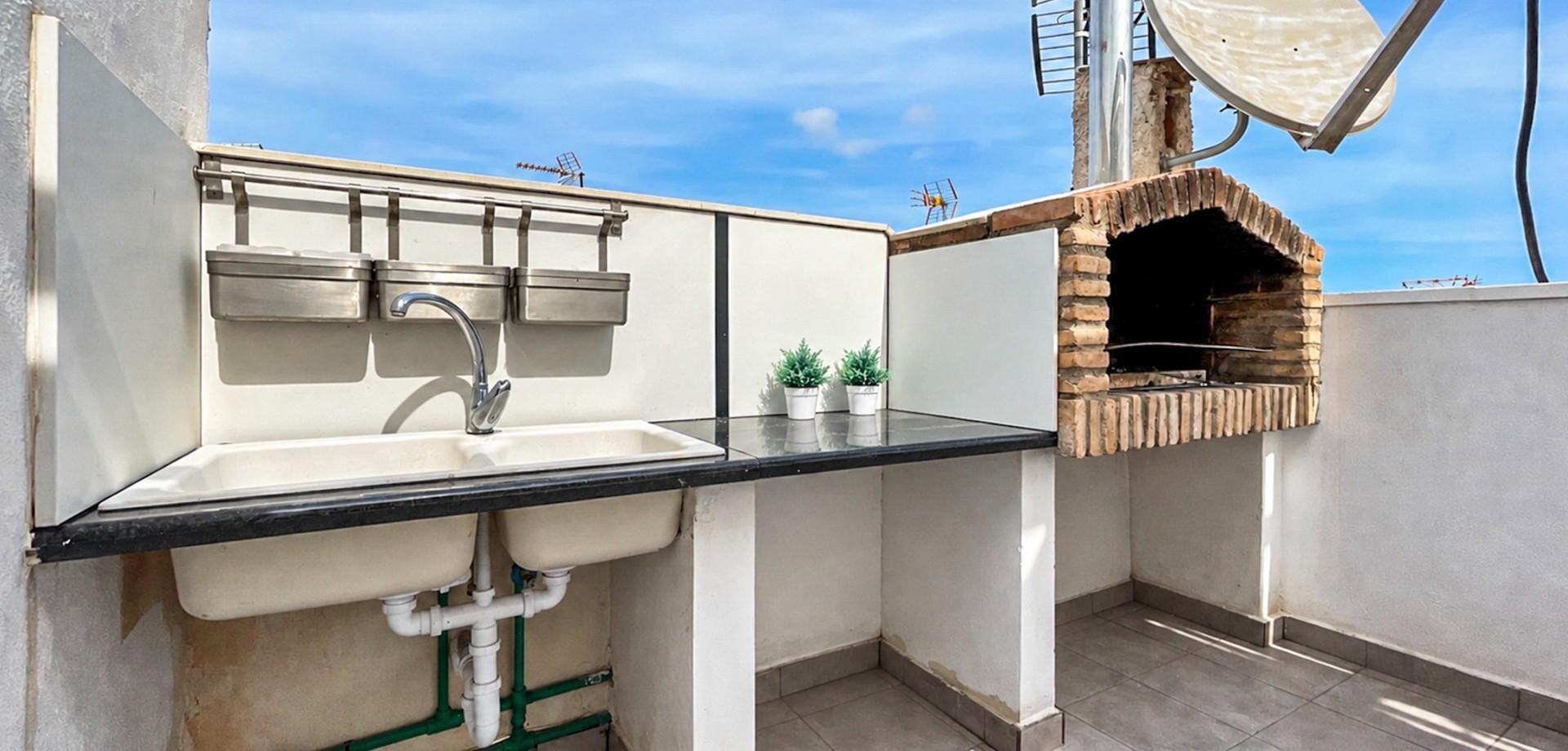 3-Bedroom Bungalow in El Limonar, Torrevieja - Image 26
