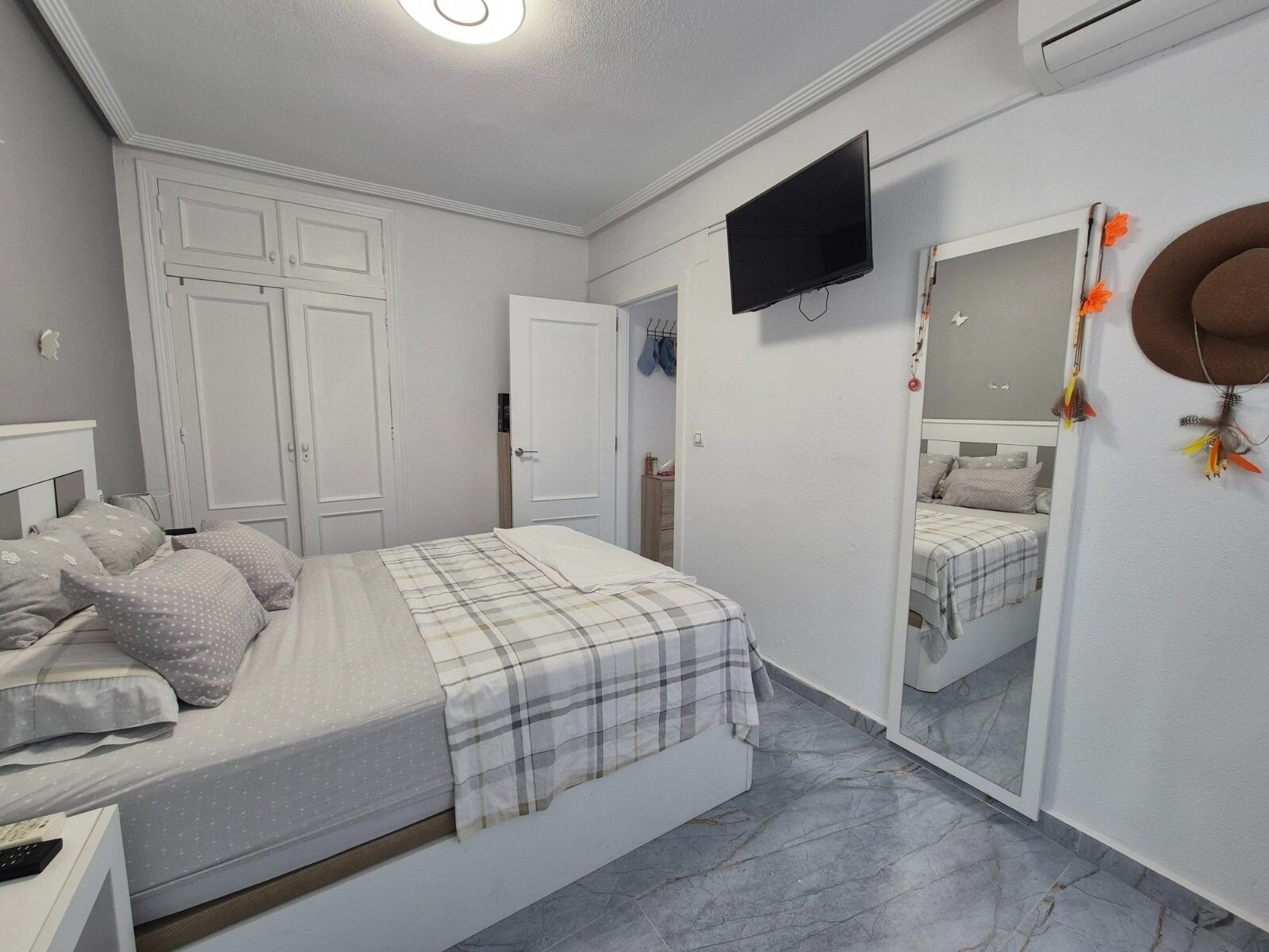 Bungalow de 2 Chambres à Centro, Torrevieja - Image 12