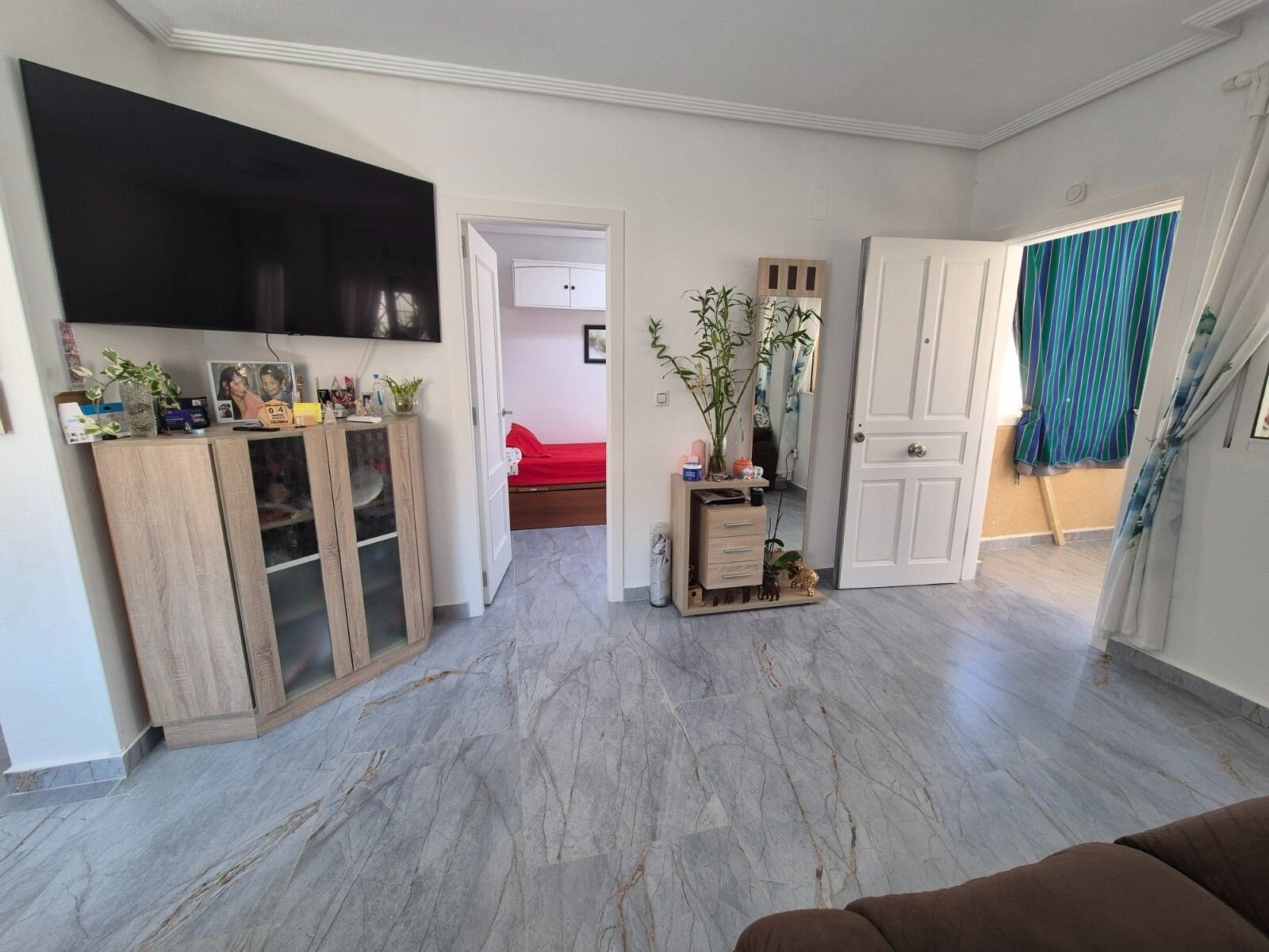 Bungalow de 2 Chambres à Centro, Torrevieja - Image 2