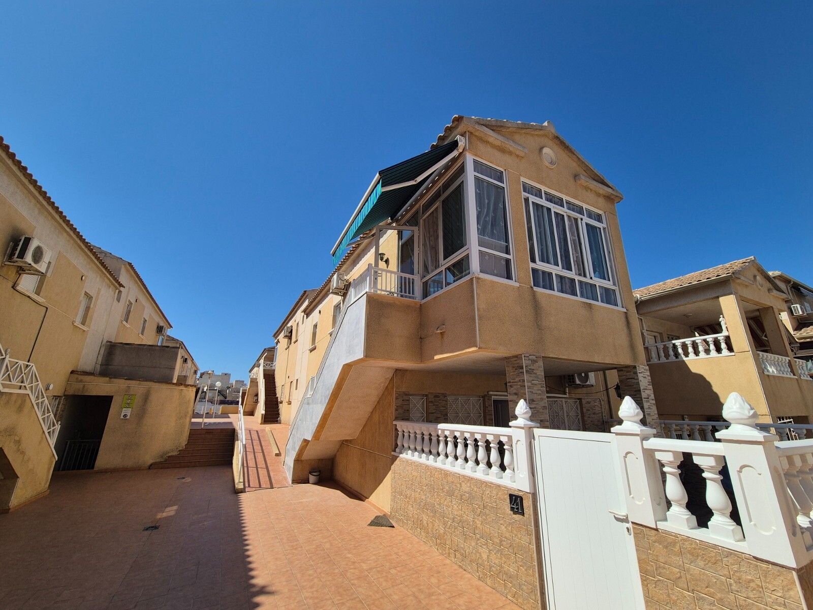 Bungalow de 2 Chambres à Centro, Torrevieja - Image 9