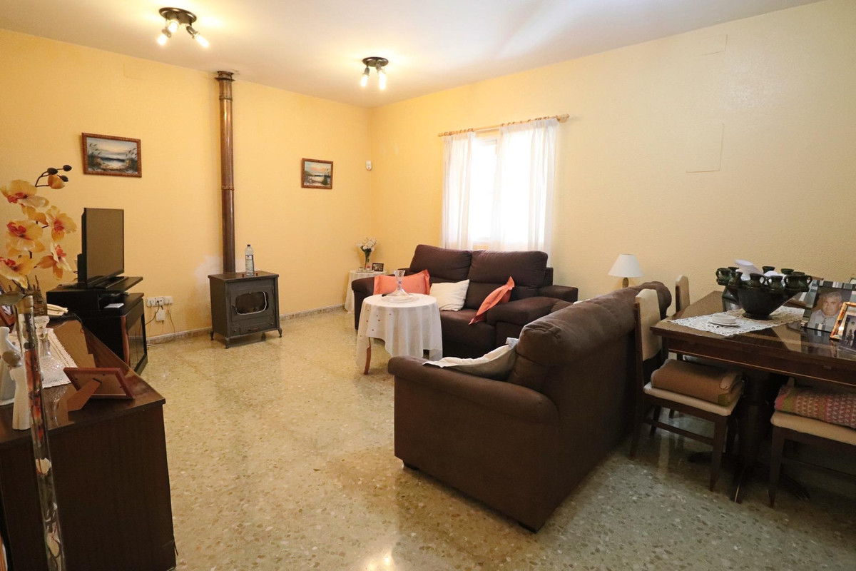2-Bedroom Detached House in Benidorm | Sunny Casas - Cos... - Image 11