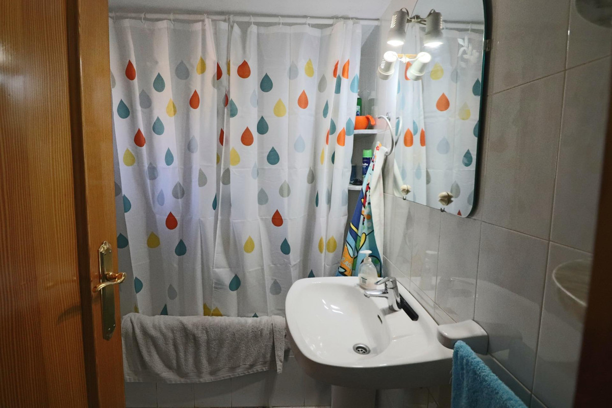 2-Bedroom Detached House in Benidorm | Sunny Casas - Cos... - Image 14