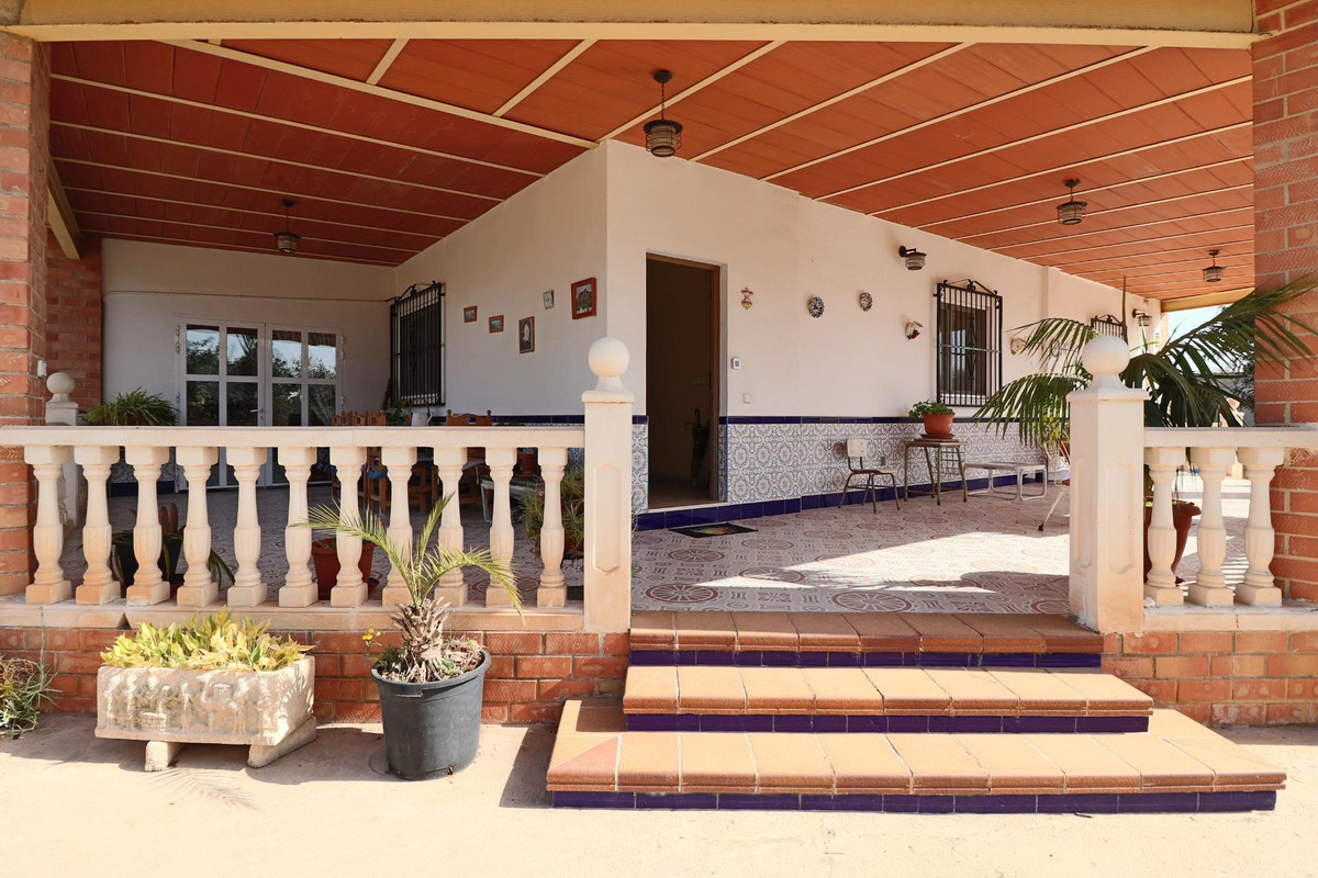 2-Bedroom Detached House in Benidorm | Sunny Casas - Cos... - Image 4