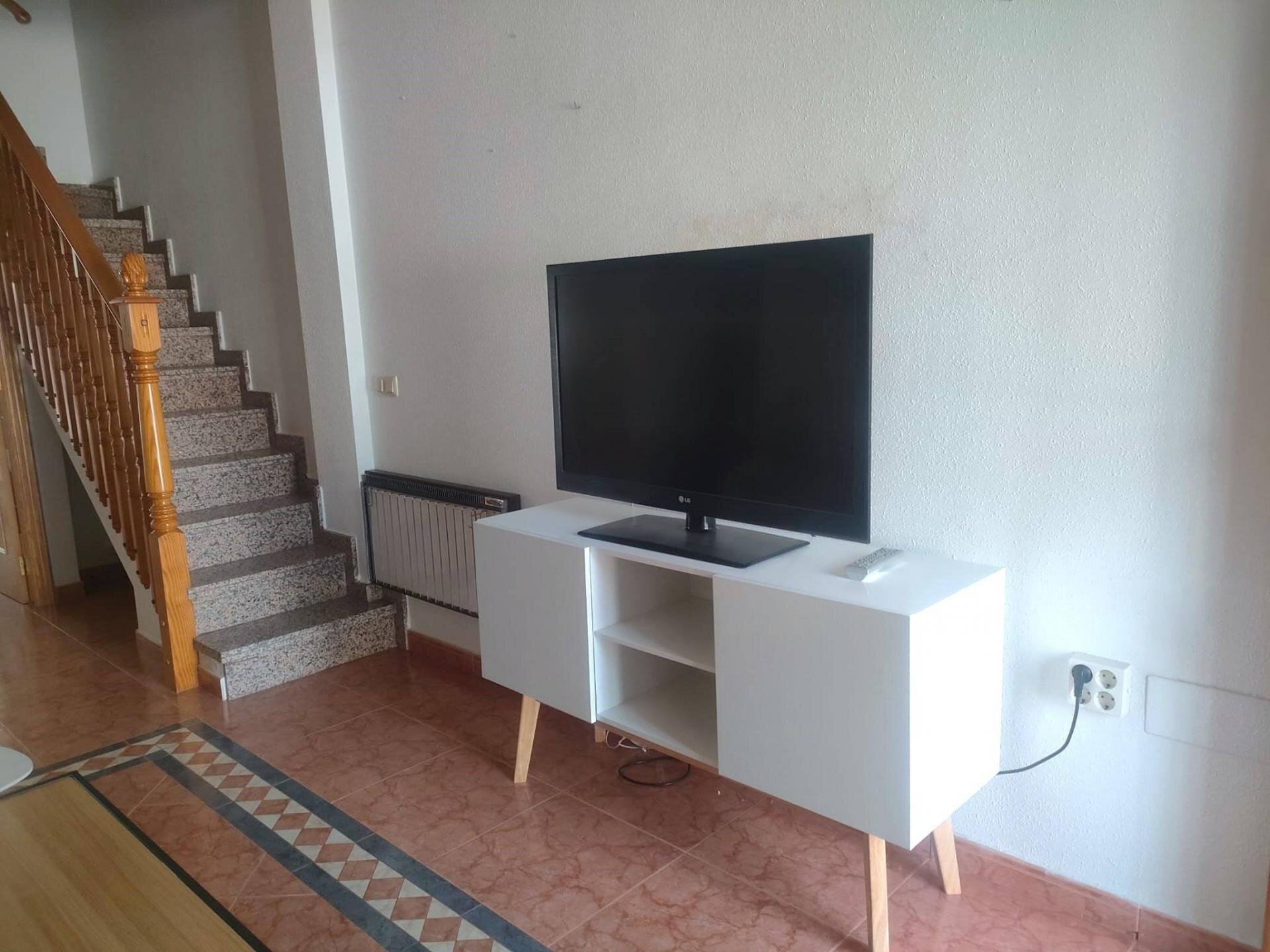 4-Bedroom House in Pilar de la Horadada - Image 8