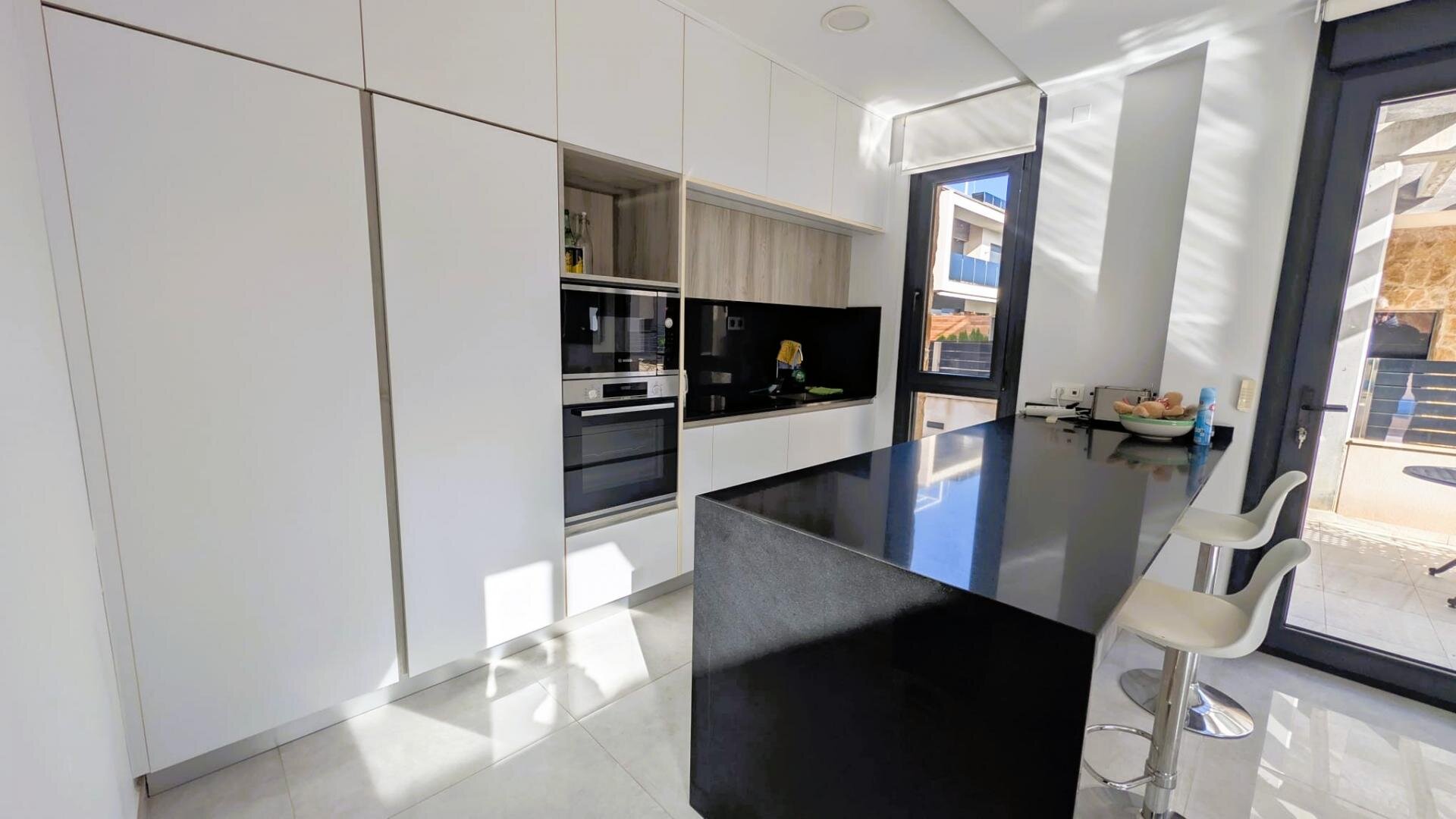 4-Bedroom Villa in Lomas de Cabo Roig, Orihuela Costa - Image 22