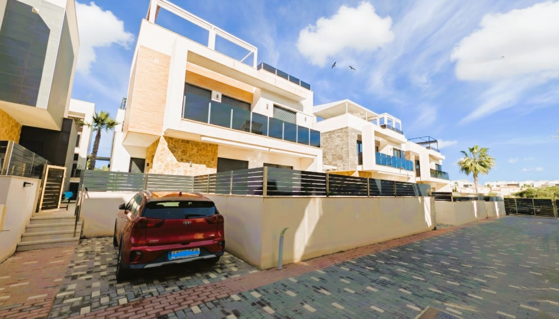 4-Bedroom Villa in Lomas de Cabo Roig, Orihuela Costa - Image 3