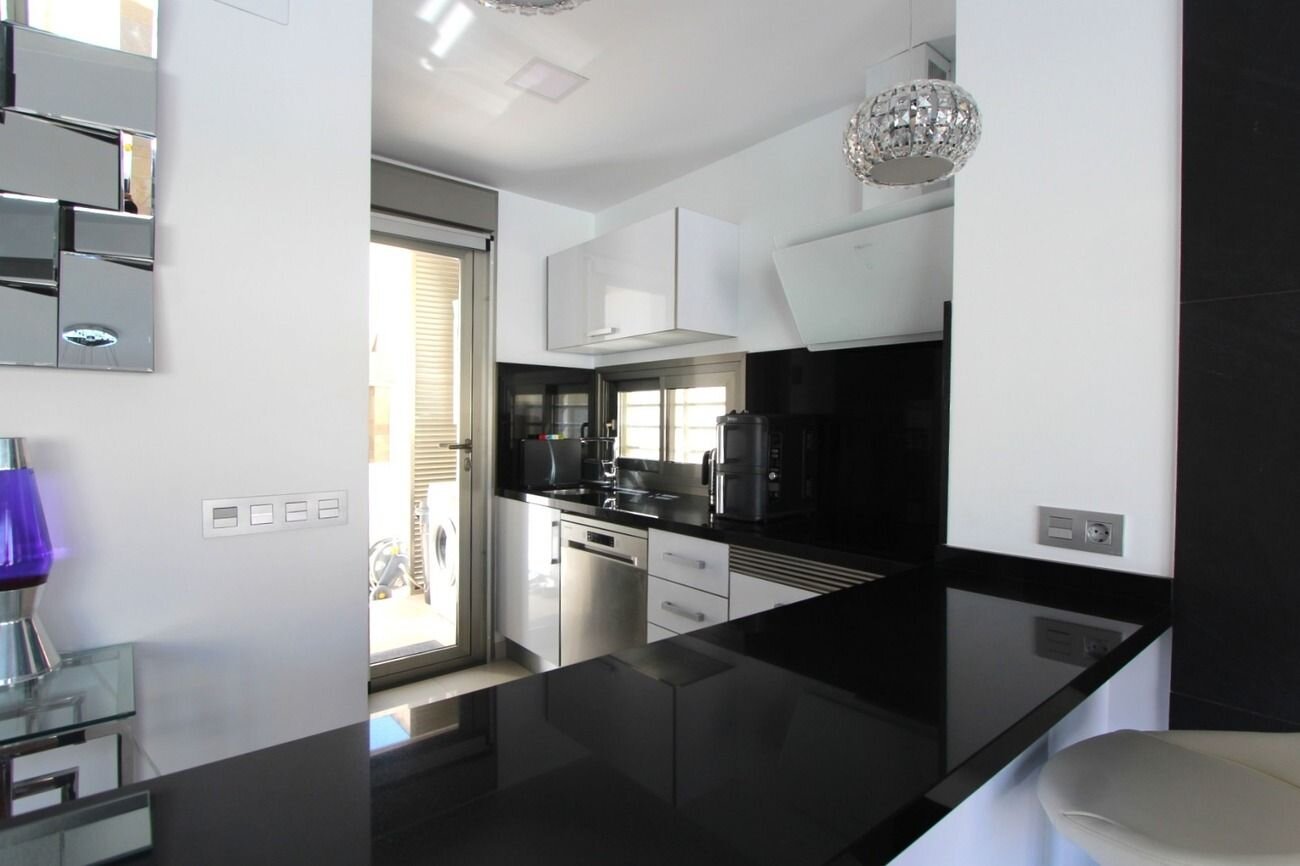 5-Bedroom Villa in Las Filipinas, Orihuela Costa - Image 10