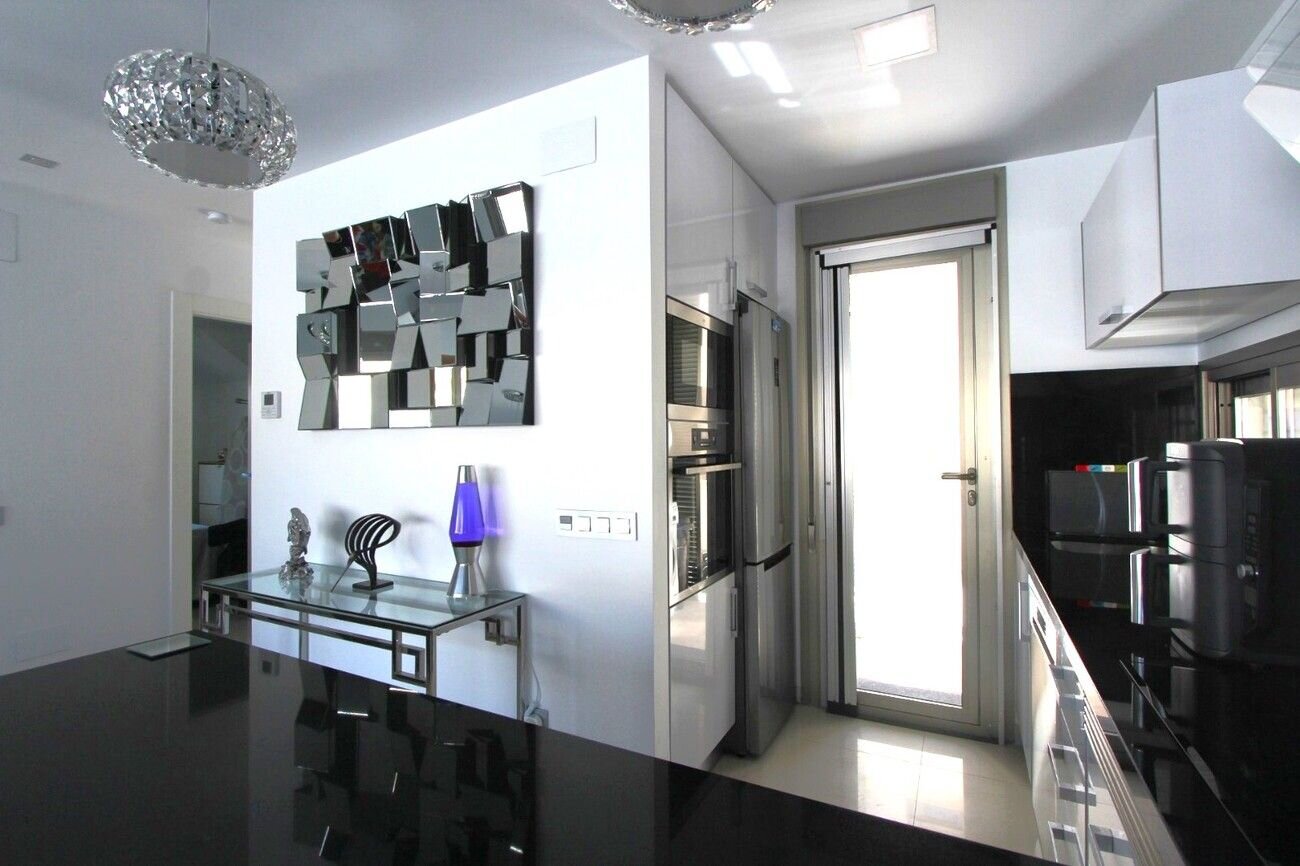 5-Bedroom Villa in Las Filipinas, Orihuela Costa - Image 11
