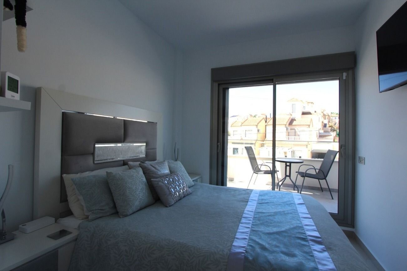 5-Bedroom Villa in Las Filipinas, Orihuela Costa - Image 14