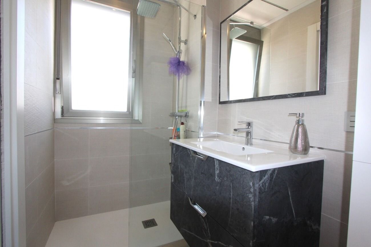 5-Bedroom Villa in Las Filipinas, Orihuela Costa - Image 17