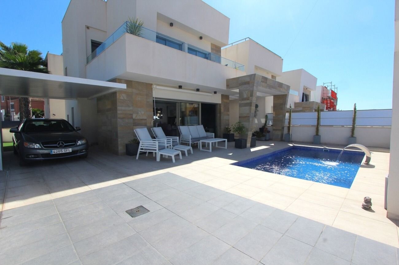 5-Bedroom Villa in Las Filipinas, Orihuela Costa - Image 2