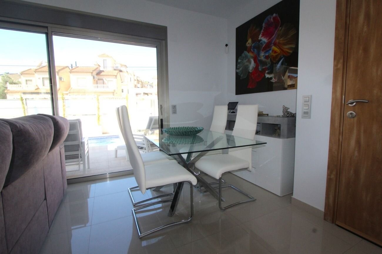 5-Bedroom Villa in Las Filipinas, Orihuela Costa - Image 7