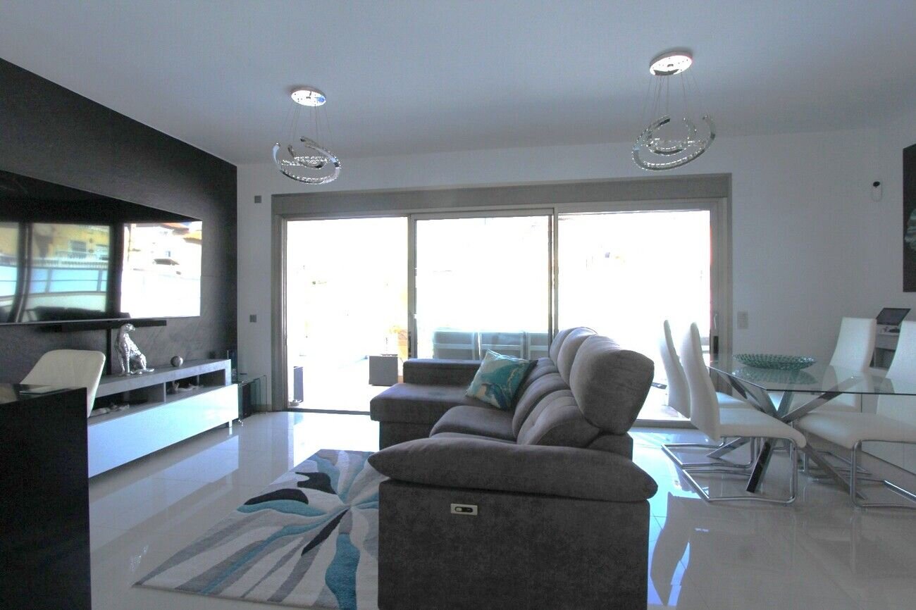 5-Bedroom Villa in Las Filipinas, Orihuela Costa - Image 8