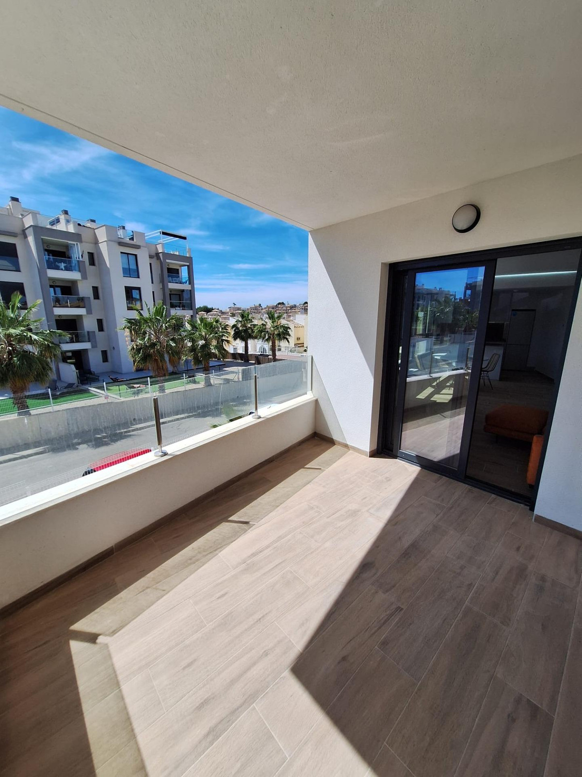 2-Bedroom Middle Floor Apartment in  San Miguel de Salina... - Image 20