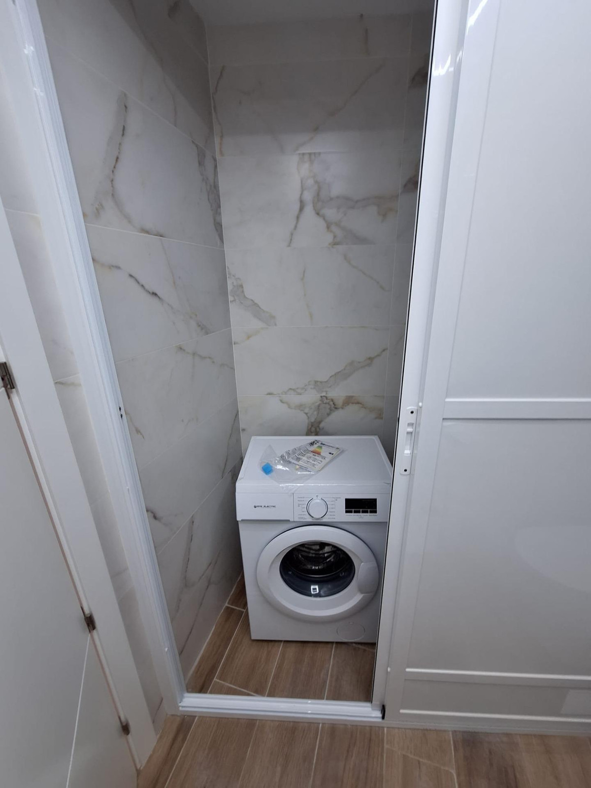 2-Bedroom Middle Floor Apartment in  San Miguel de Salina... - Image 5