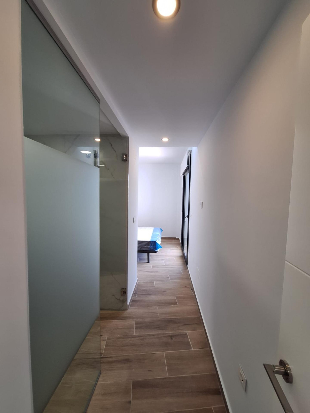 2-Bedroom Middle Floor Apartment in  San Miguel de Salina... - Image 7