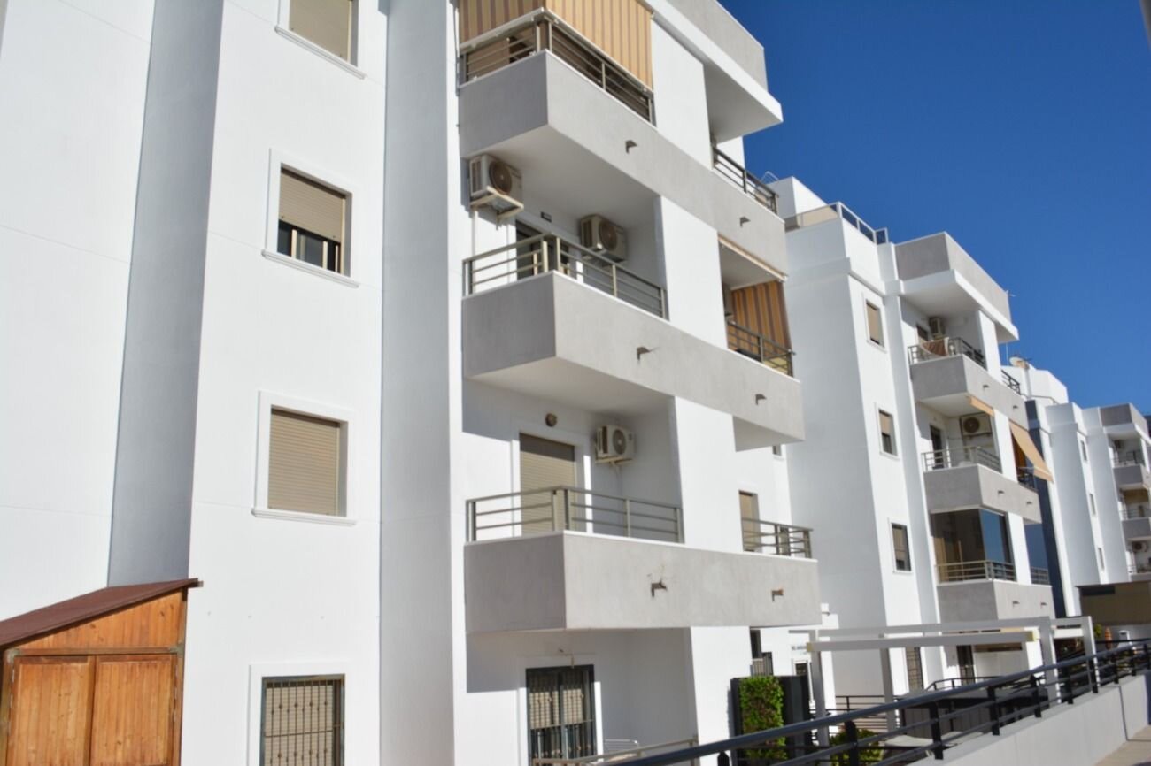 2-Bedroom Apartment in Pueblo, San Miguel de Salinas - Image 1