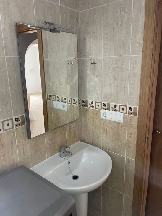 2-Bedroom Apartment in Pueblo, San Miguel de Salinas - Image 7