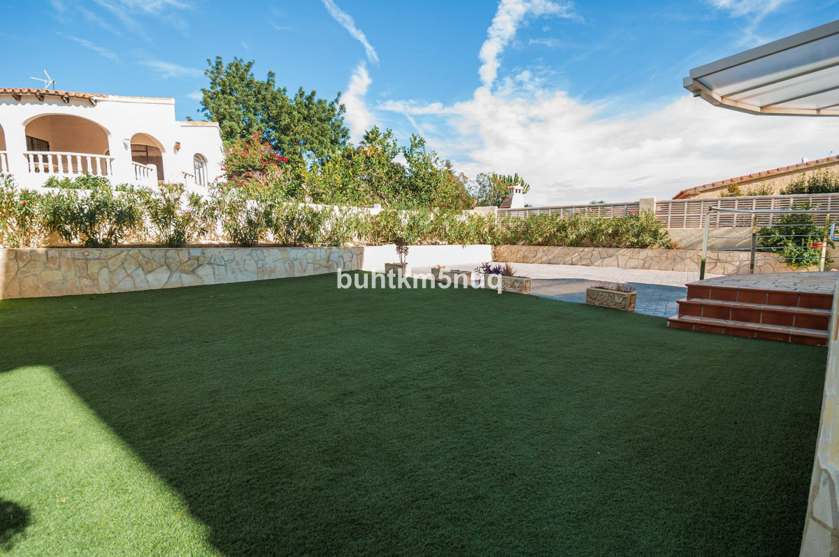 3-Bedroom Detached House in Calpe | Sunny Casas - Costa ... - Image 10