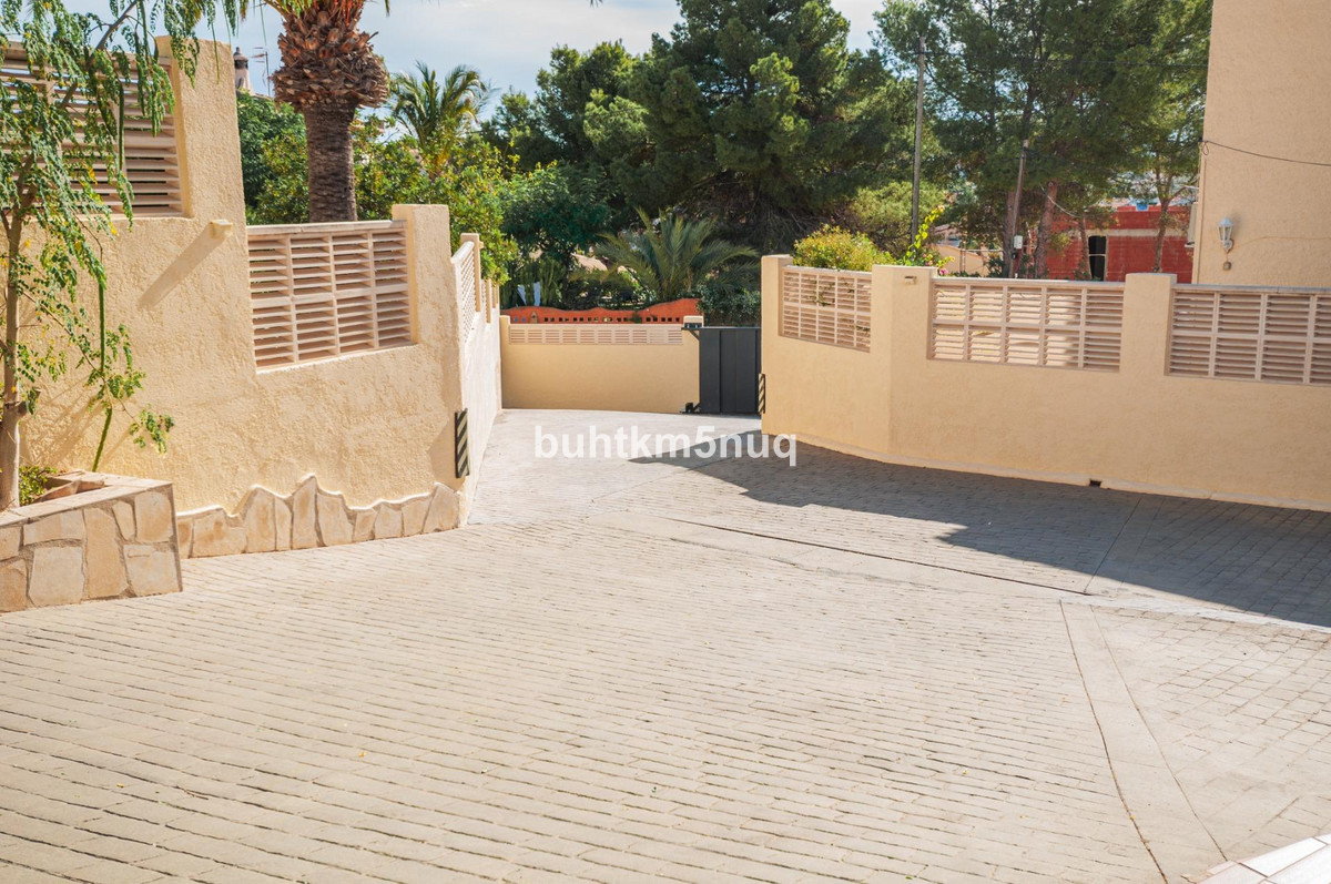 3-Bedroom Detached House in Calpe | Sunny Casas - Costa ... - Image 13