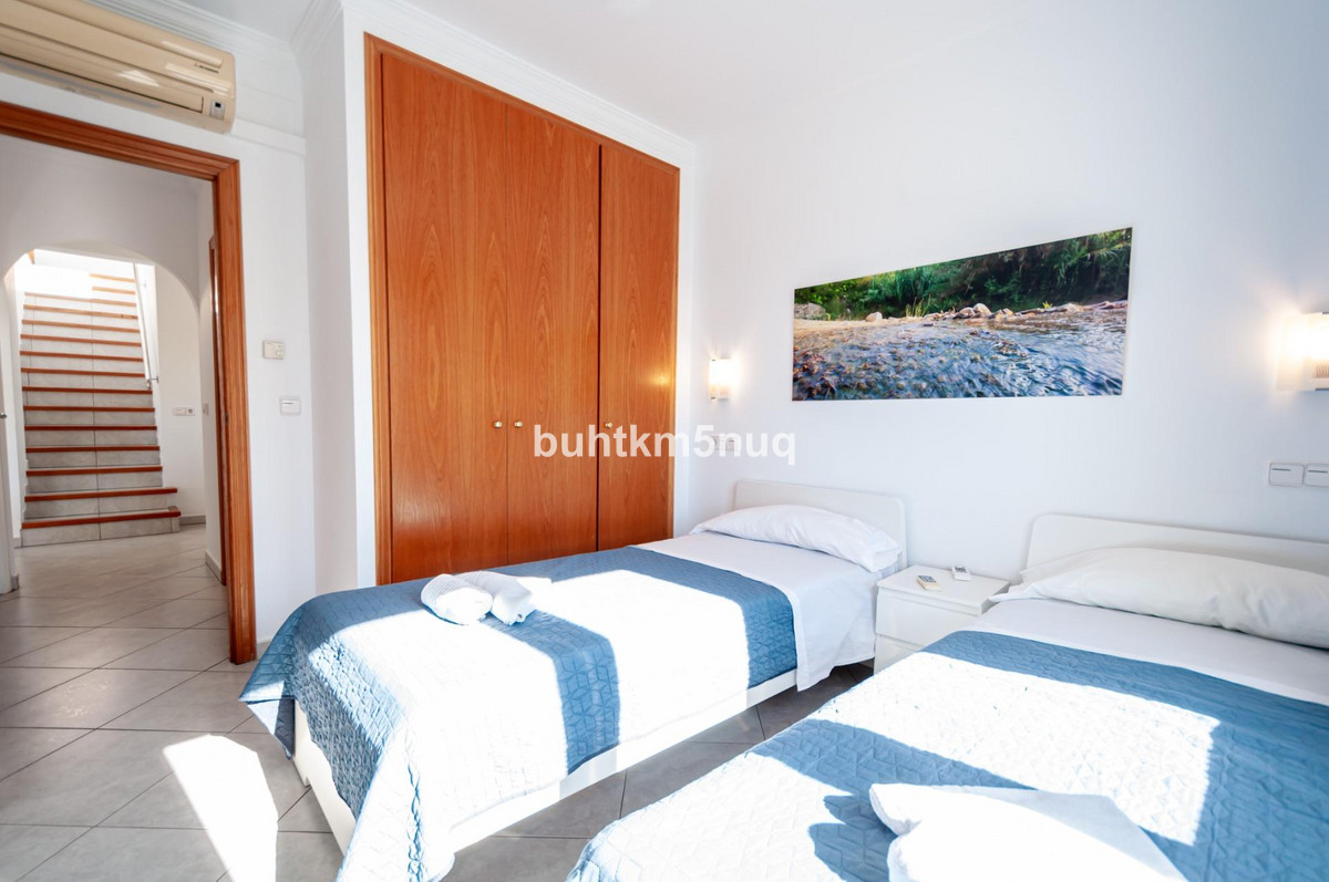 3-Bedroom Detached House in Calpe | Sunny Casas - Costa ... - Image 17