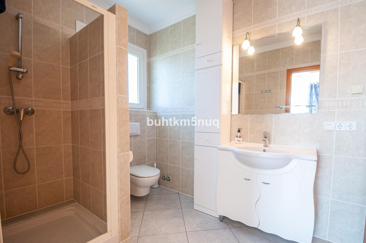 3-Bedroom Detached House in Calpe | Sunny Casas - Costa ... - Image 22